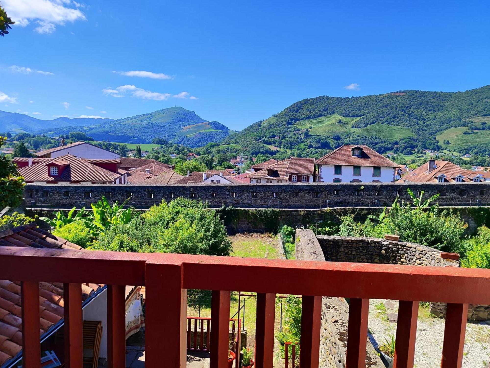 L'Auberge Du Pelerin - St Jean Pied De Port Сен Жан Пие-дьо-Пор Екстериор снимка
