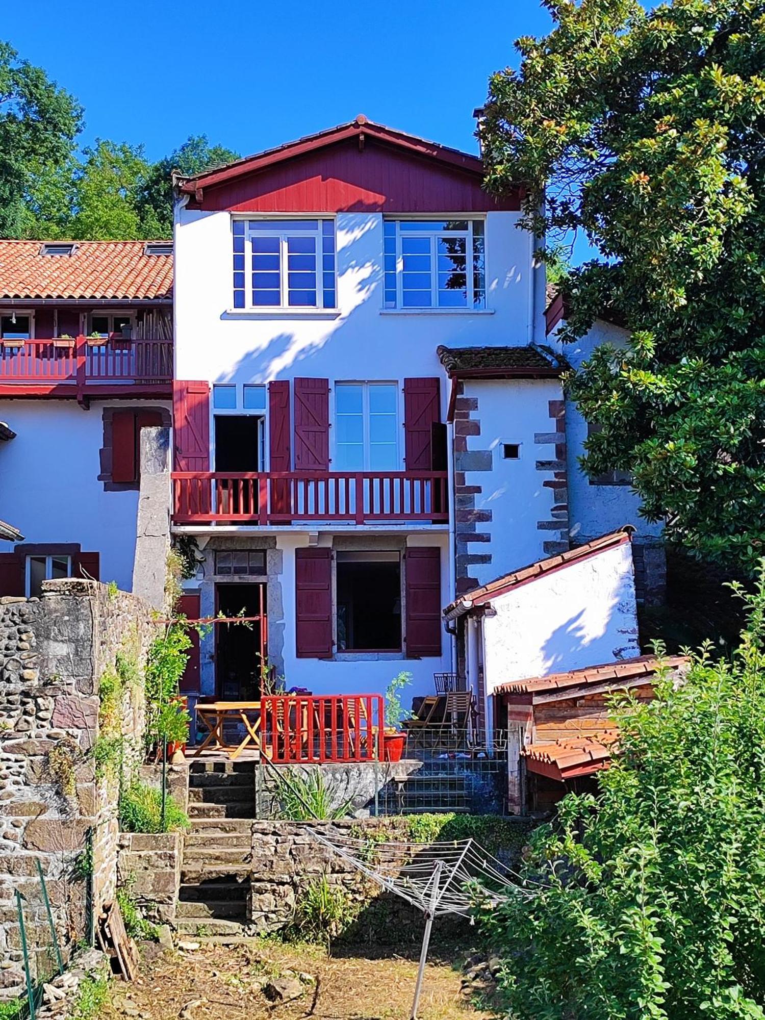 L'Auberge Du Pelerin - St Jean Pied De Port Сен Жан Пие-дьо-Пор Екстериор снимка